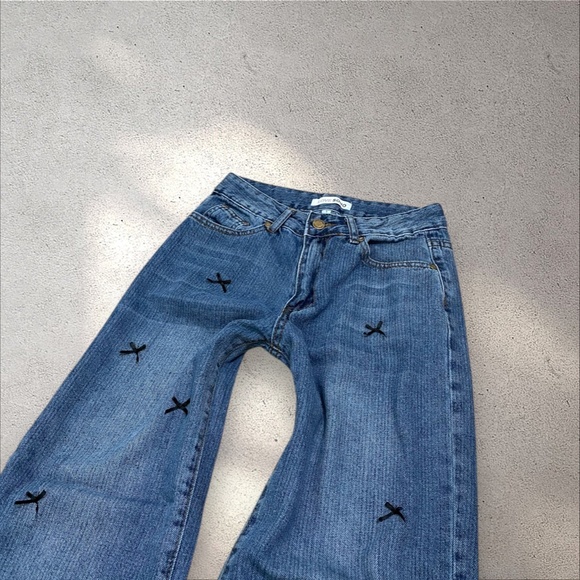 Love Soho High Rise Wide Leg Jeans w/ Black Bow Details - Picture 4 of 7